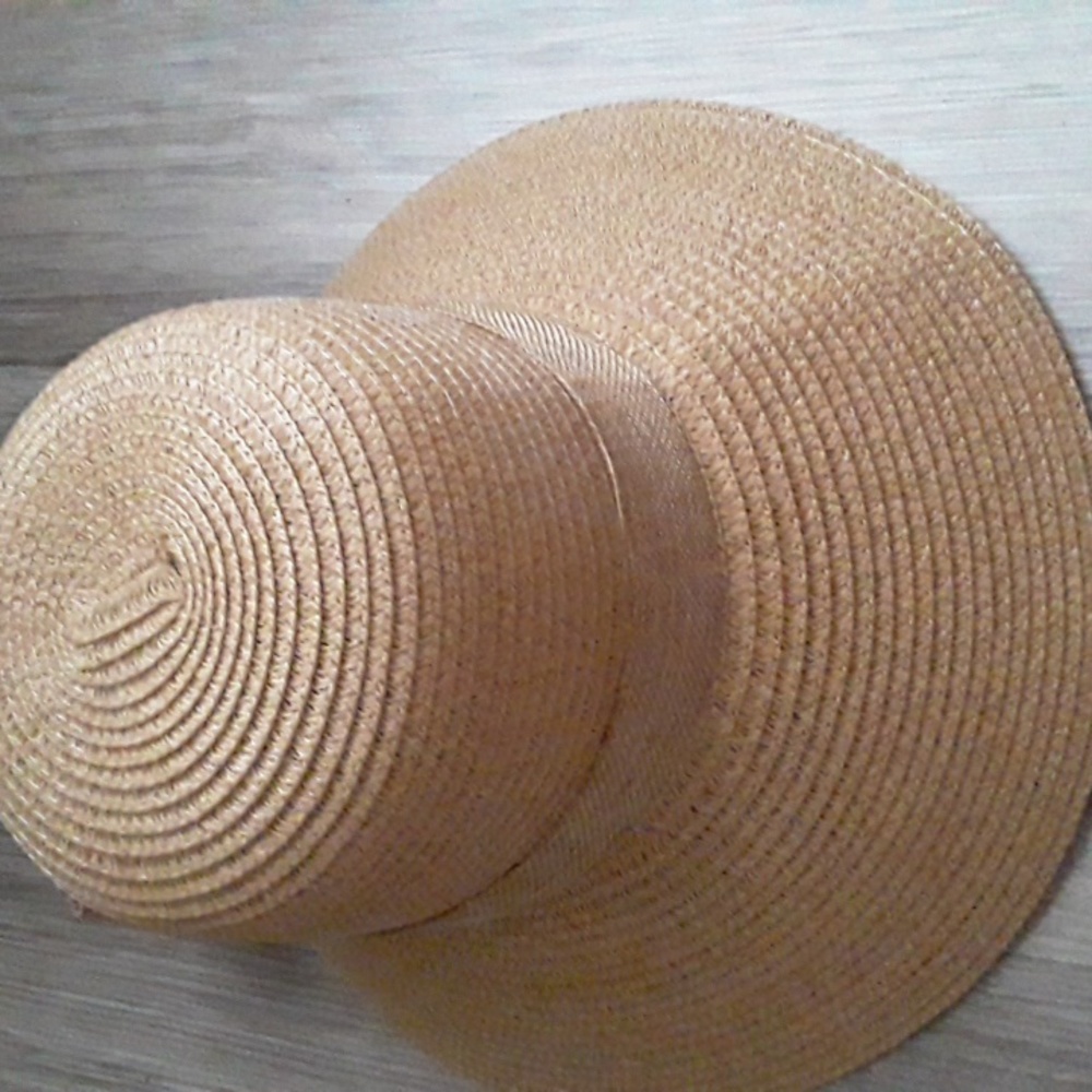 Ladies  Hat - Picture 2 of 3